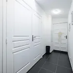 Apartman Large & Quiet 1 Bdr At Port