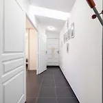 Large & Quiet 1 Bdr At Port