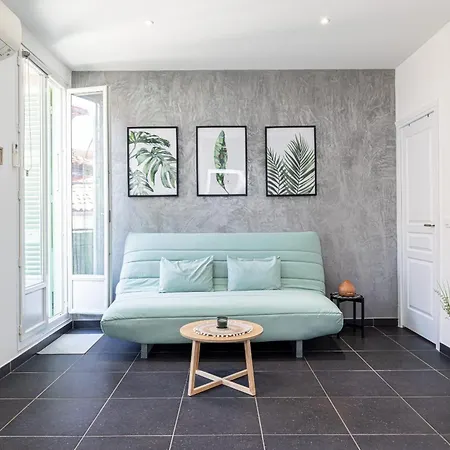 Large & Quiet 1 Bdr At Port Nice