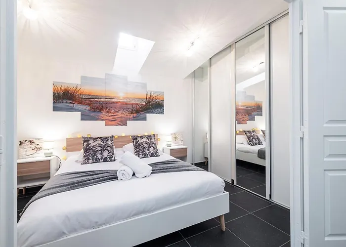 Large & Quiet 1 Bdr At Port *