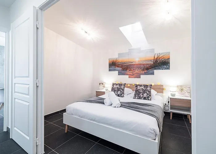 Large & Quiet 1 Bdr At Port *